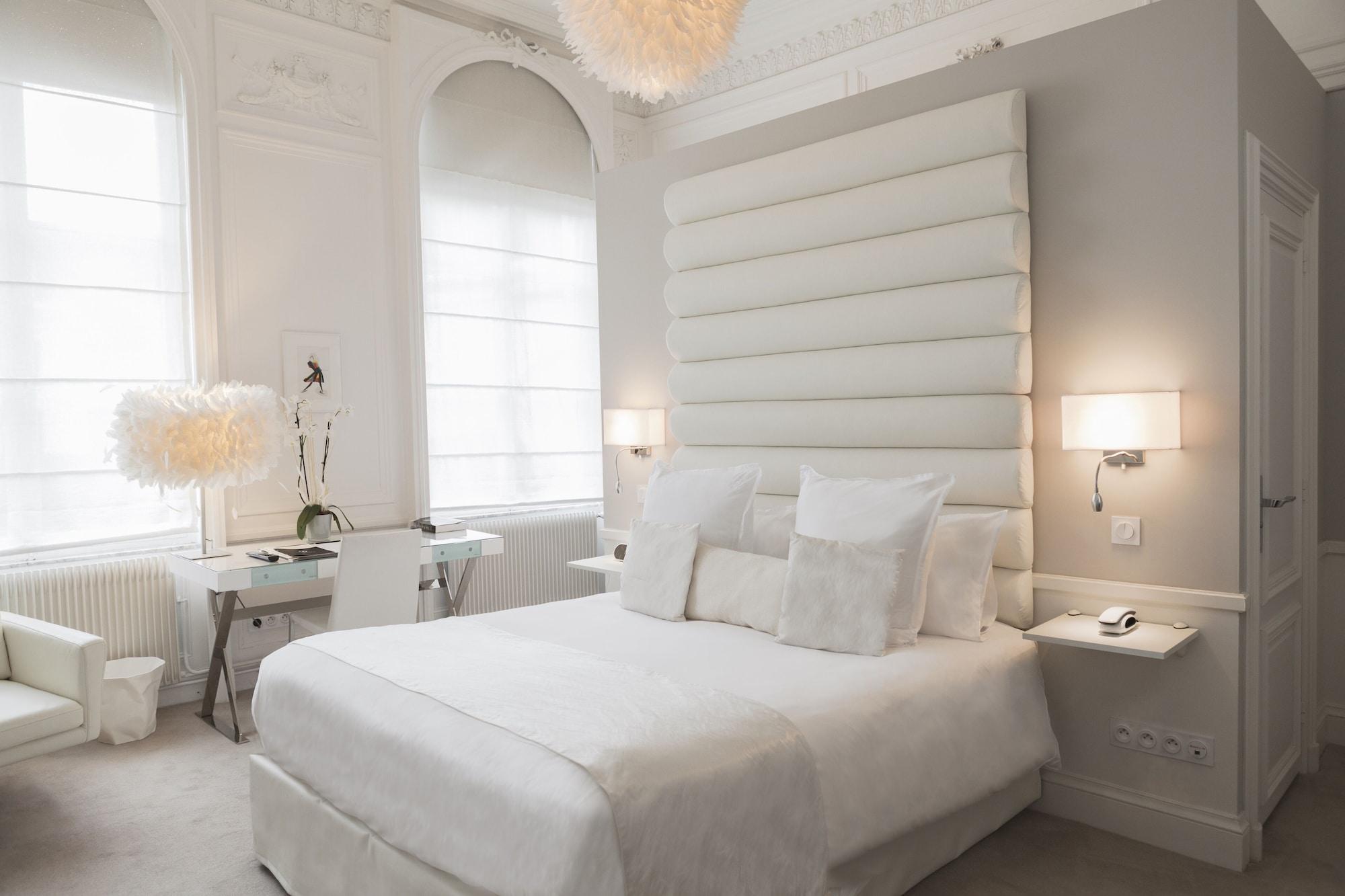 Clarance Hotel ليل المظهر الخارجي الصورة