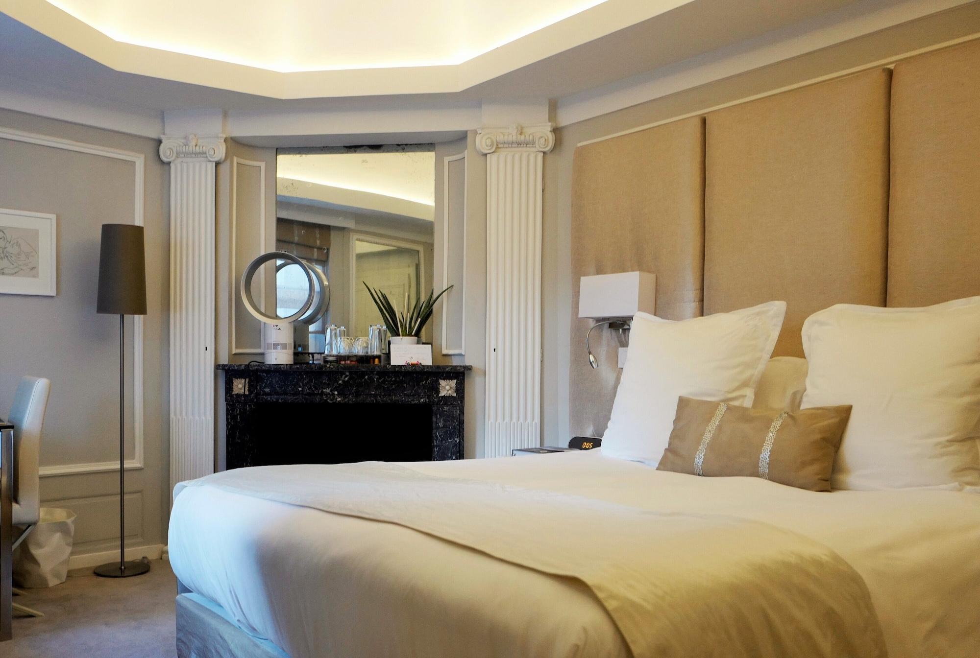 Clarance Hotel ليل المظهر الخارجي الصورة