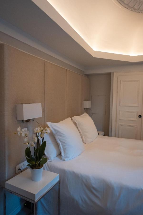 Clarance Hotel ليل المظهر الخارجي الصورة
