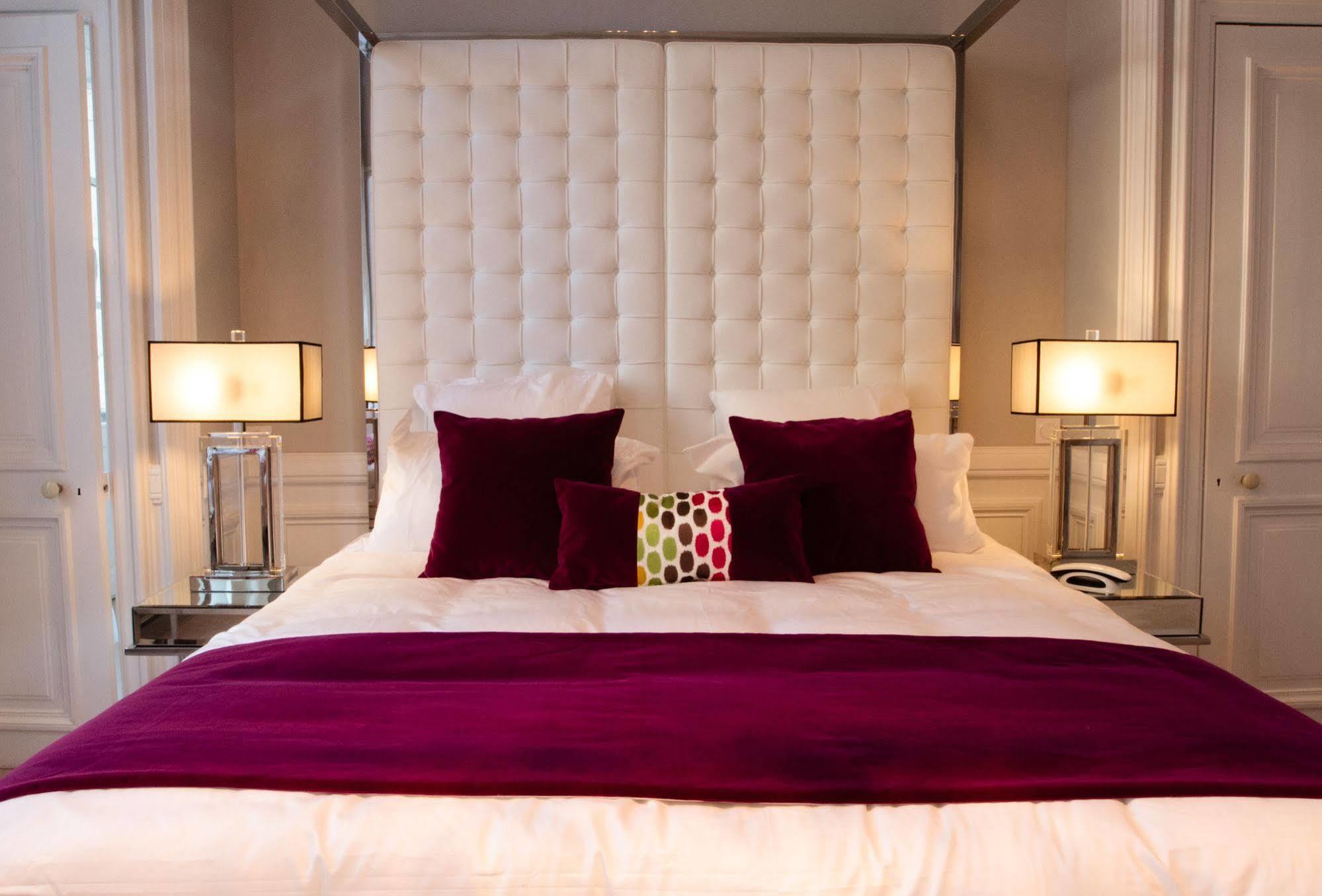 Clarance Hotel ليل المظهر الخارجي الصورة