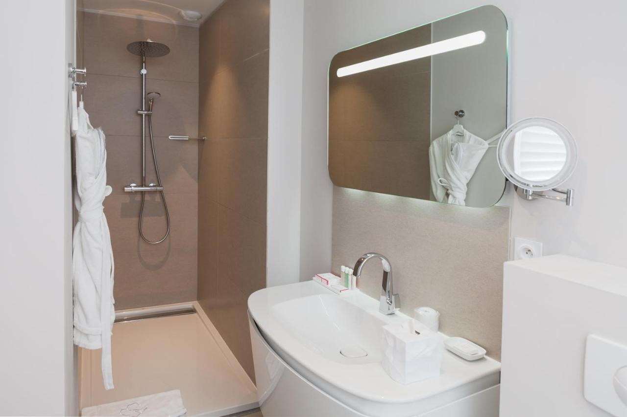 Clarance Hotel ليل المظهر الخارجي الصورة